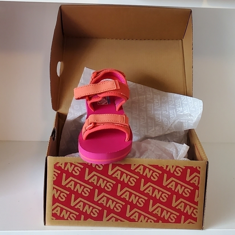 VANS tri-lock sandals NWT Size11/12